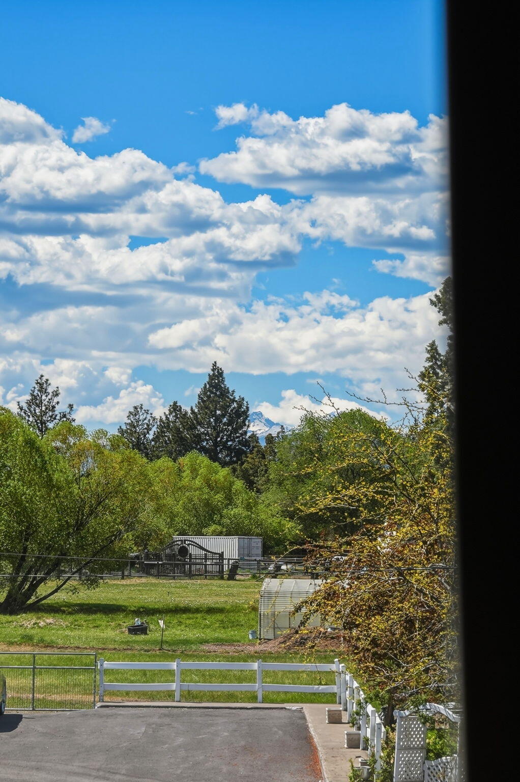 Bend, Oregon, 97702, United States, 3 Bedrooms Bedrooms, ,5 BathroomsBathrooms,Residential,Active,2045021