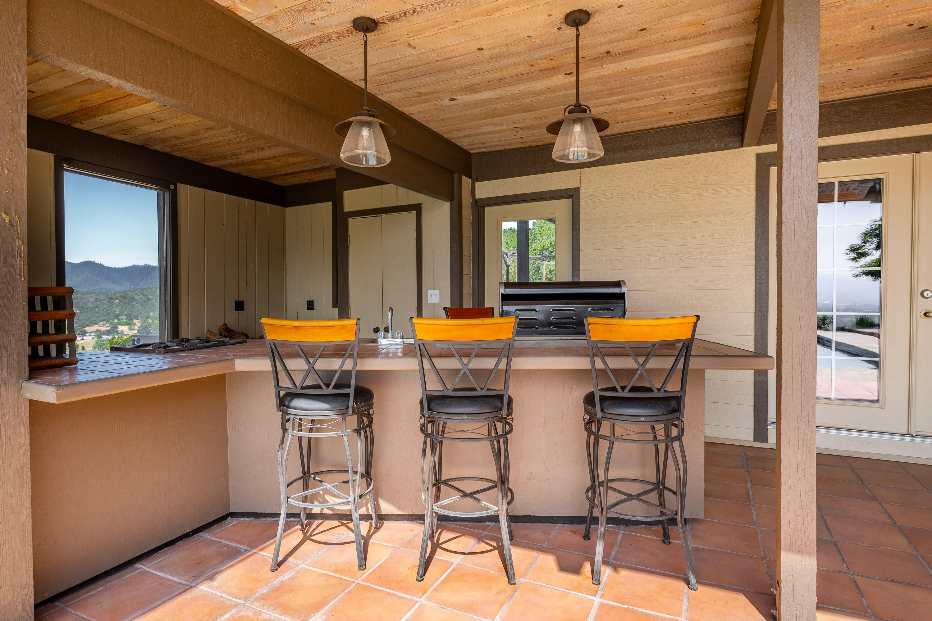 Central Point, Oregon, 97502, United States, 4 Bedrooms Bedrooms, ,4 BathroomsBathrooms,Residential,Active,2006836