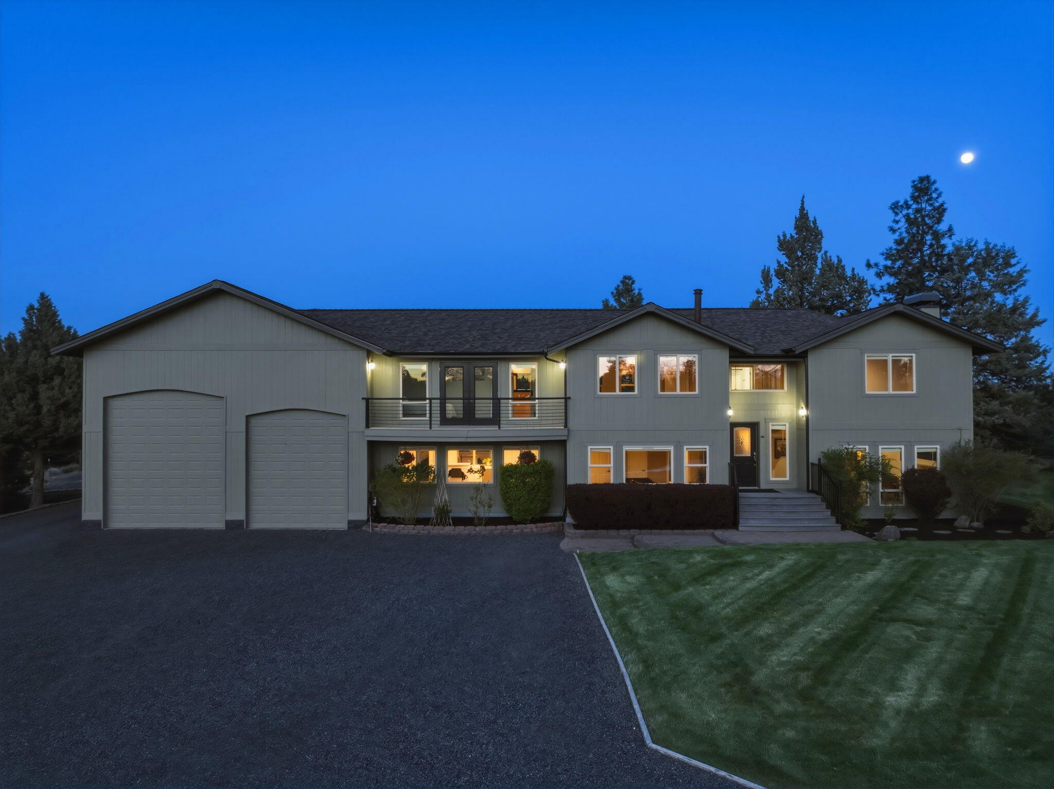 Bend, Oregon, 97702, United States, 3 Bedrooms Bedrooms, ,5 BathroomsBathrooms,Residential,Active,2045021