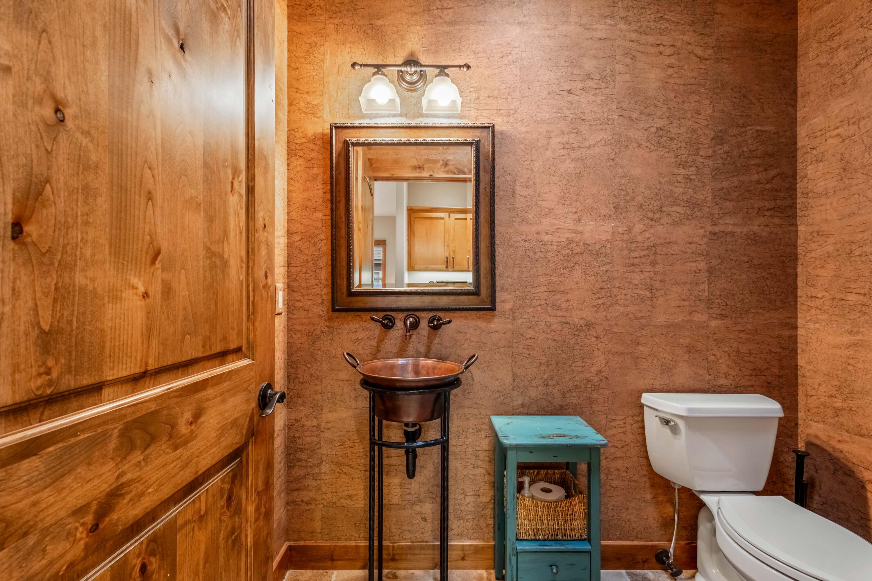 Redmond, Oregon, 97756, United States, 3 Bedrooms Bedrooms, ,4 BathroomsBathrooms,Residential,Active,2002359