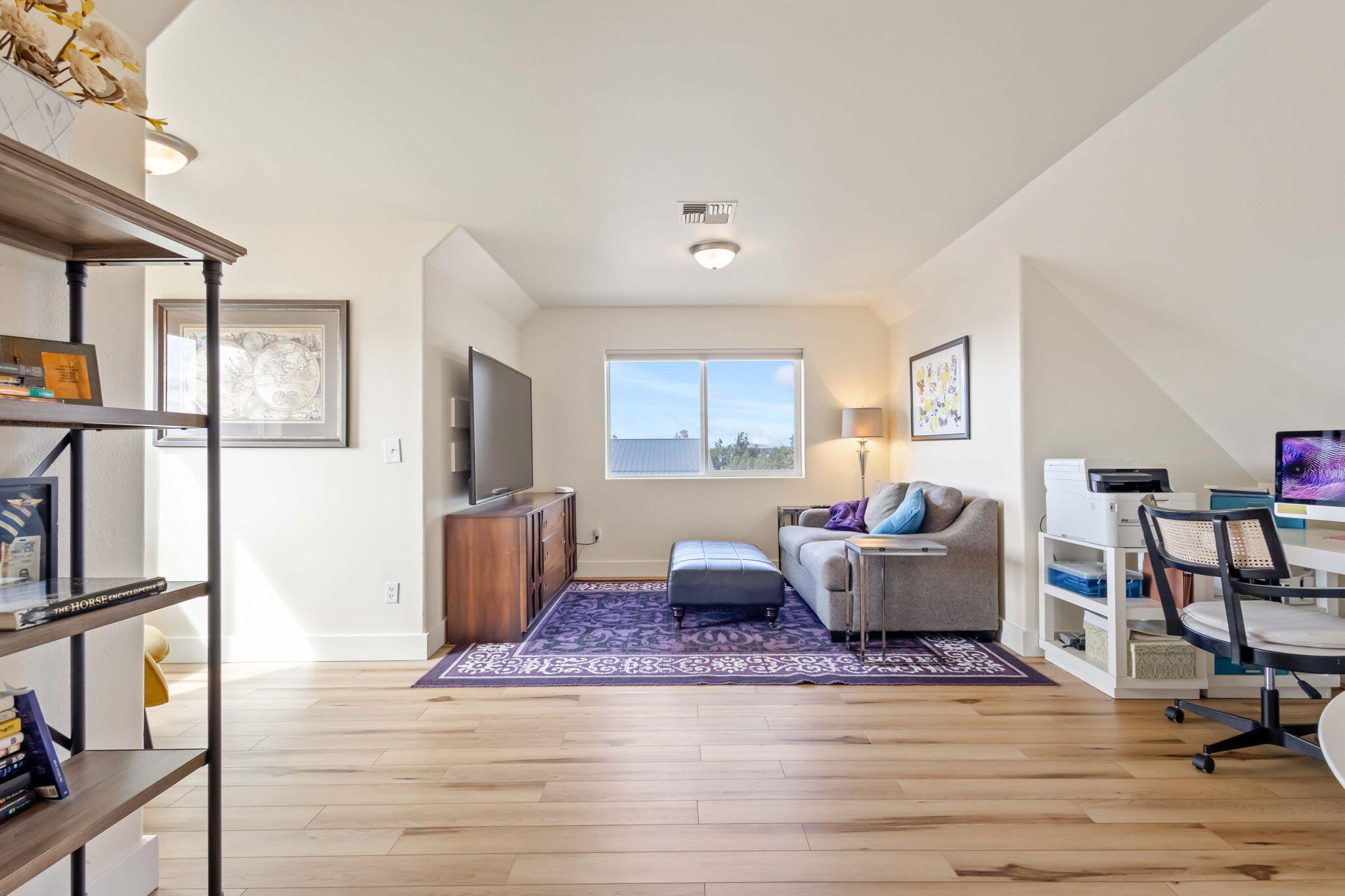 Powell Butte, Oregon, 97753, United States, 3 Bedrooms Bedrooms, ,3 BathroomsBathrooms,Residential,Active,1756913