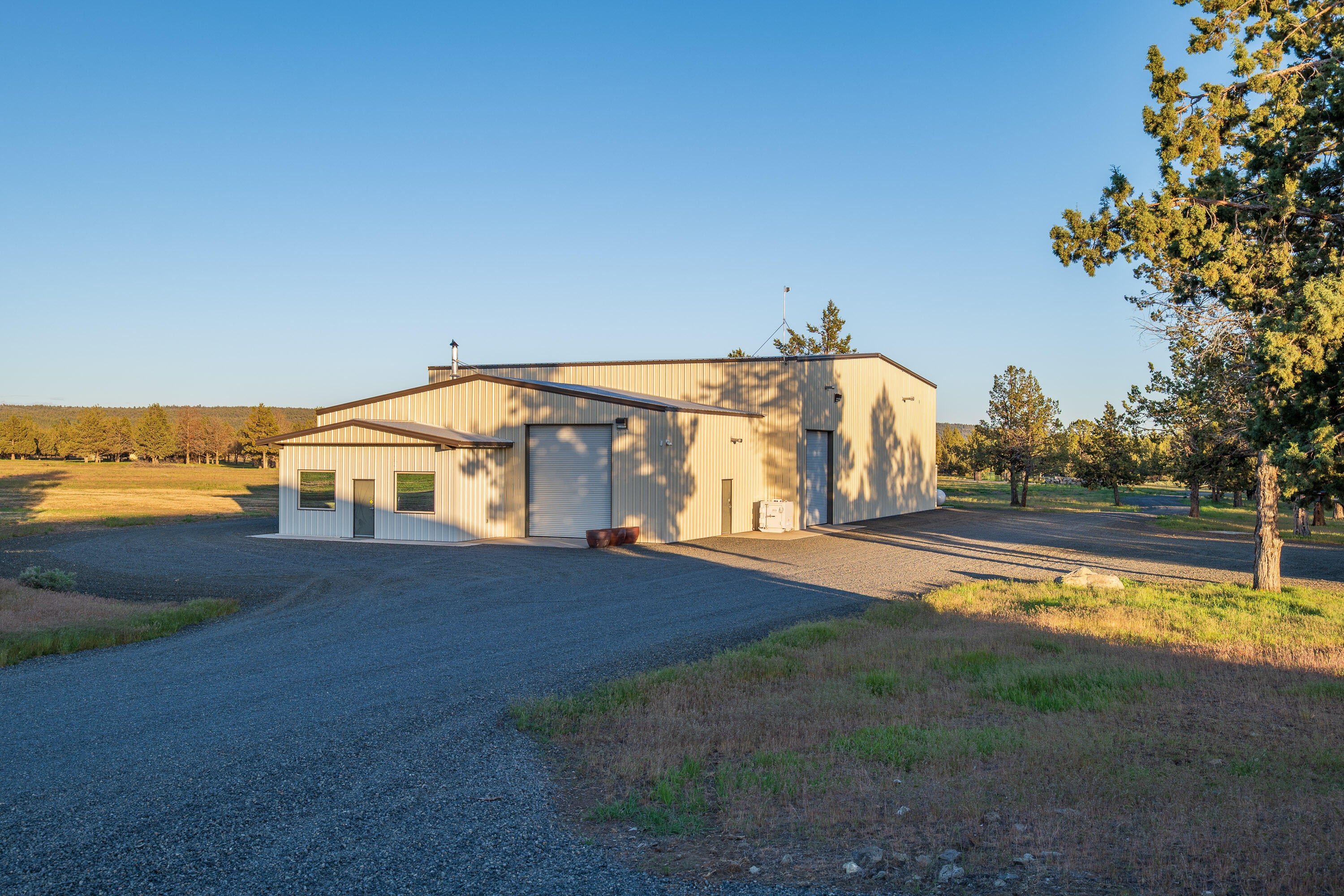 Bonanza, Oregon, 97623, United States, 3 Bedrooms Bedrooms, ,4 BathroomsBathrooms,Residential,Active,1876681