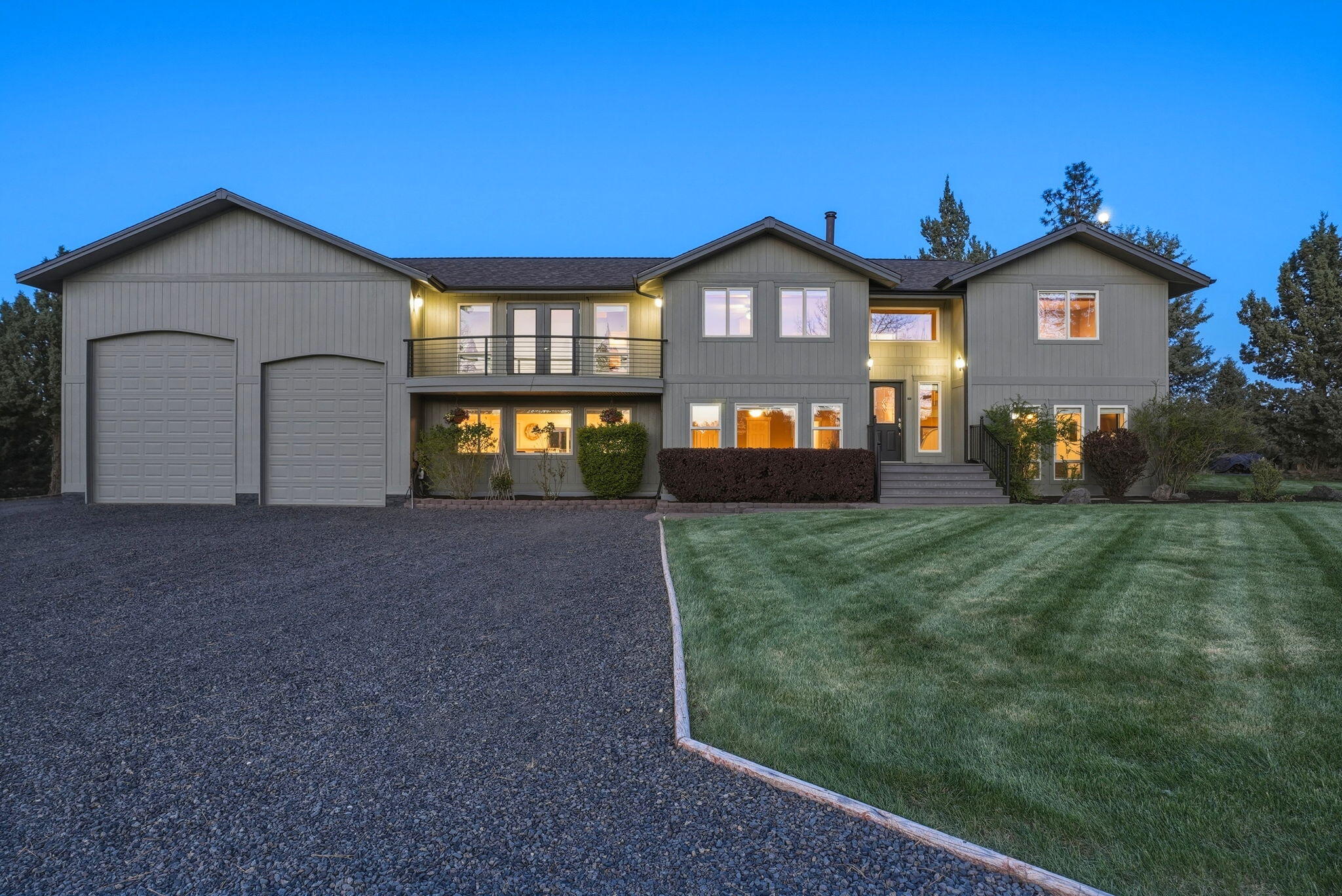 Bend, Oregon, 97702, United States, 3 Bedrooms Bedrooms, ,5 BathroomsBathrooms,Residential,Active,2045021