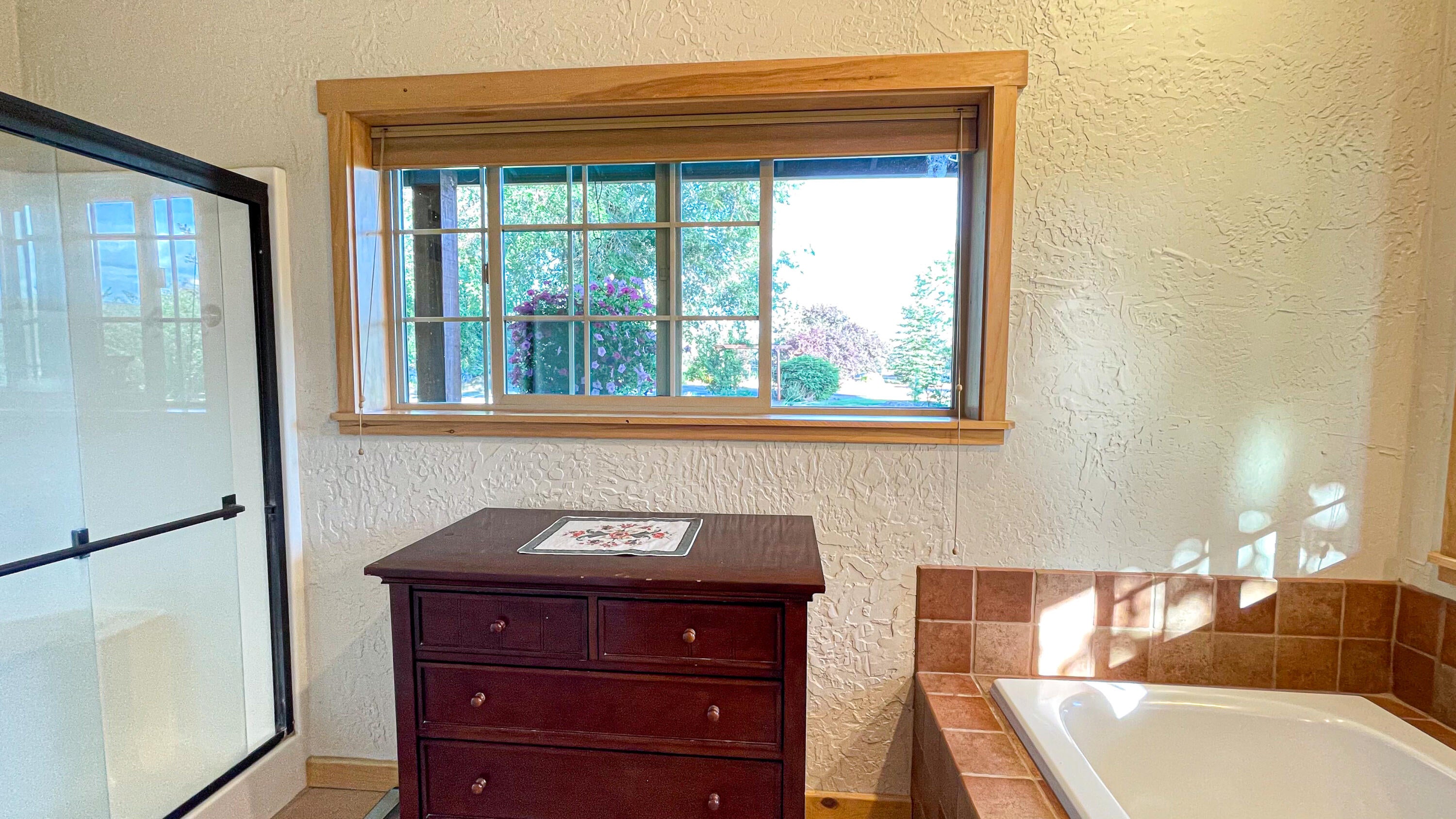Powell Butte, Oregon, 97753, United States, ,3 BathroomsBathrooms,Residential,Active,1769369