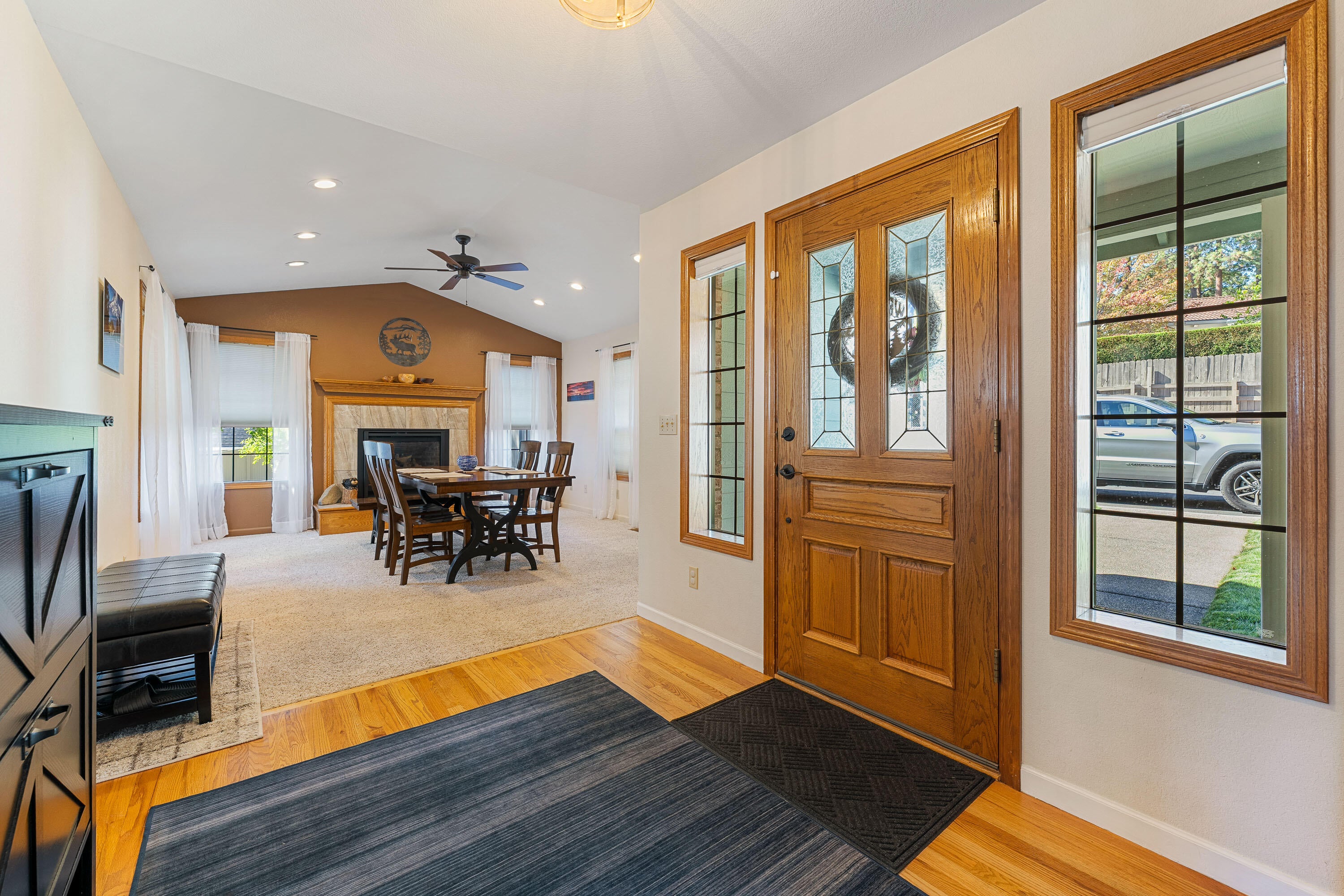 Central Point, Oregon, 97502, United States, 4 Bedrooms Bedrooms, ,3 BathroomsBathrooms,Residential,Active,1959928