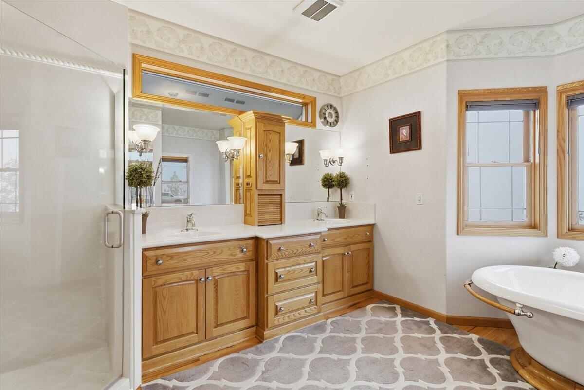 Grants Pass, Oregon, 97527, United States, 3 Bedrooms Bedrooms, ,3 BathroomsBathrooms,Residential,Active,1990612