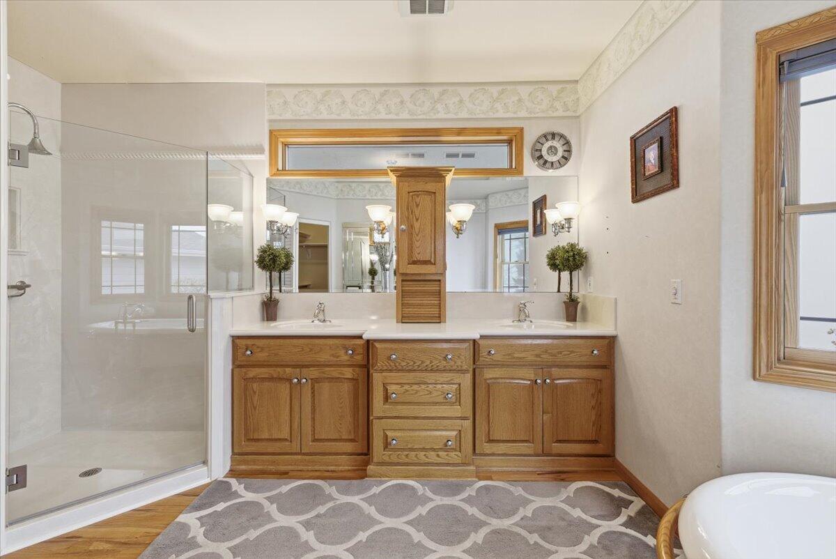 Grants Pass, Oregon, 97527, United States, 3 Bedrooms Bedrooms, ,3 BathroomsBathrooms,Residential,Active,1990612