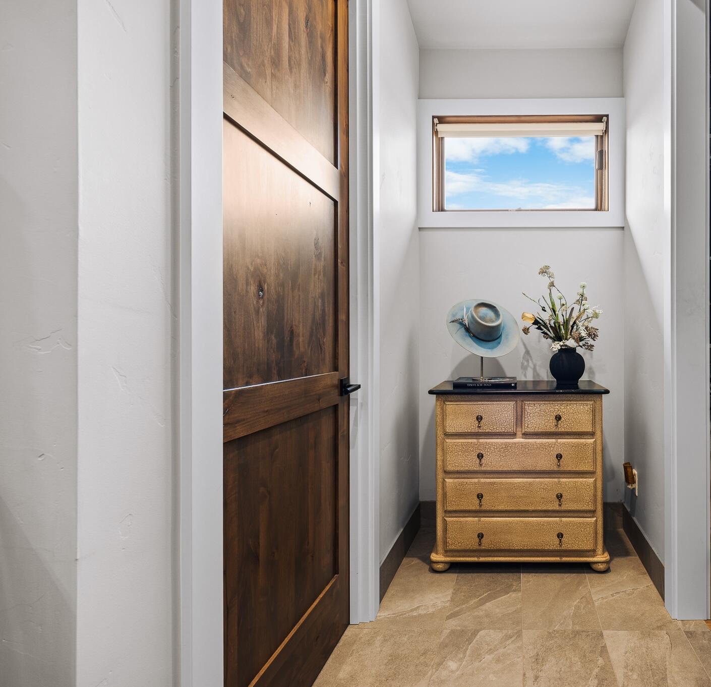 Bend, Oregon, 97701, United States, 3 Bedrooms Bedrooms, ,3 BathroomsBathrooms,Residential,Active,2015445