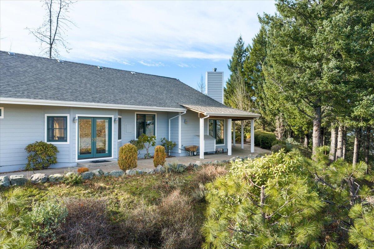 Grants Pass, Oregon, 97527, United States, 3 Bedrooms Bedrooms, ,3 BathroomsBathrooms,Residential,Active,1990612