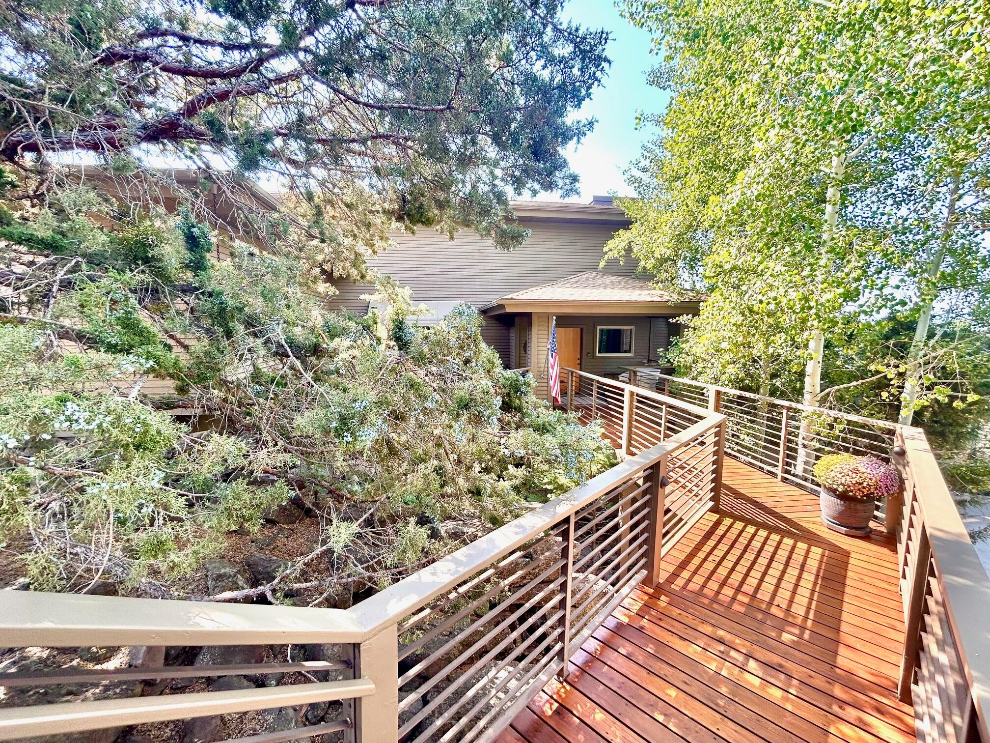 Bend, Oregon, 97702, United States, 3 Bedrooms Bedrooms, ,3 BathroomsBathrooms,Residential,Active,1936452