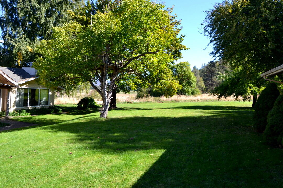 Applegate, Oregon, 97530, United States, 4 Bedrooms Bedrooms, ,3 BathroomsBathrooms,Residential,Active,1963259