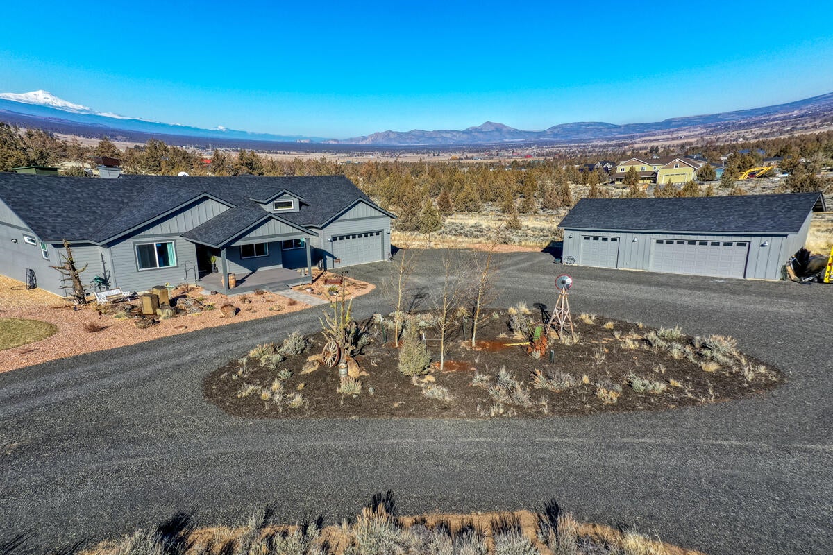 Powell Butte, Oregon, 97753, United States, 4 Bedrooms Bedrooms, ,3 BathroomsBathrooms,Residential,Active,1908146