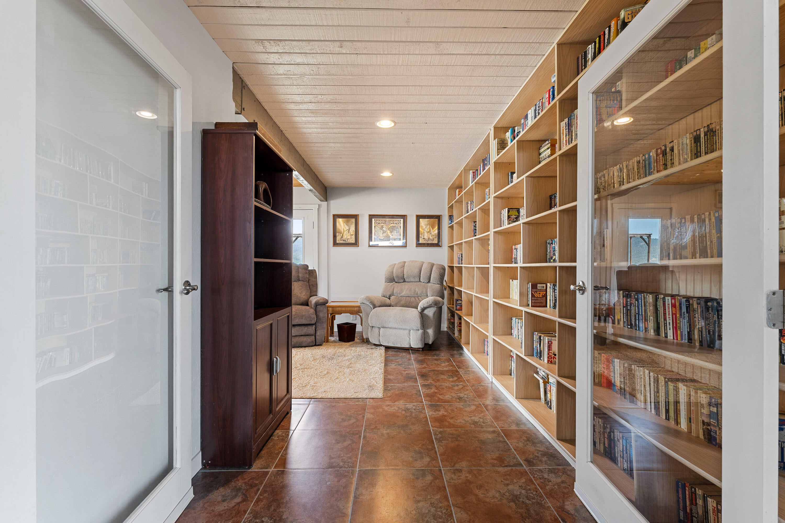 Central Point, Oregon, 97502, United States, 4 Bedrooms Bedrooms, ,4 BathroomsBathrooms,Residential,Active,2006836