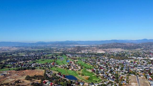 Eagle Point, Oregon, 97524, United States, 4 Bedrooms Bedrooms, ,3 BathroomsBathrooms,Residential,Active,1999907
