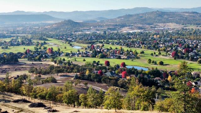 Eagle Point, Oregon, 97524, United States, 4 Bedrooms Bedrooms, ,3 BathroomsBathrooms,Residential,Active,1999907