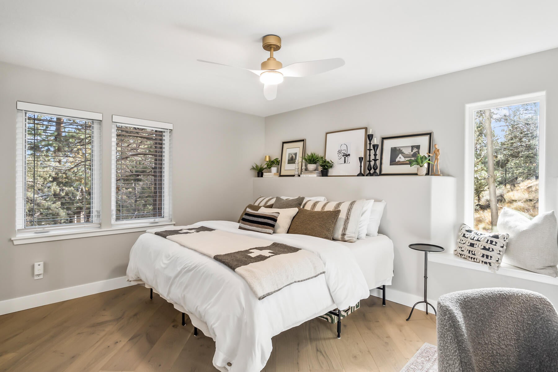 Bend, Oregon, 97703, United States, 5 Bedrooms Bedrooms, ,3 BathroomsBathrooms,Residential,Active,1972188