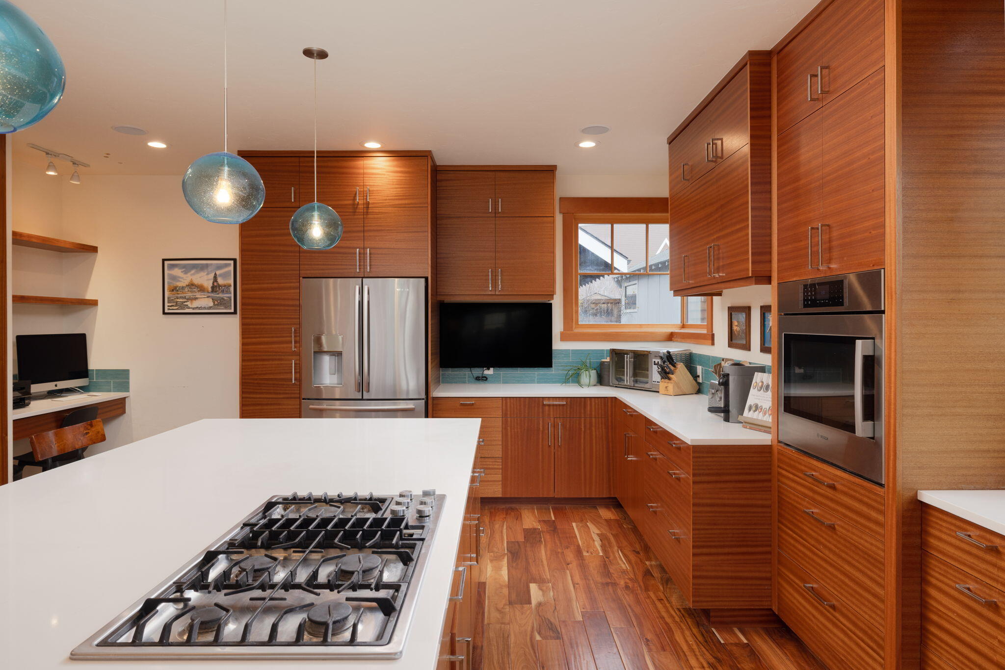 Bend, Oregon, 97703, United States, 4 Bedrooms Bedrooms, ,4 BathroomsBathrooms,Residential,Active,1996273