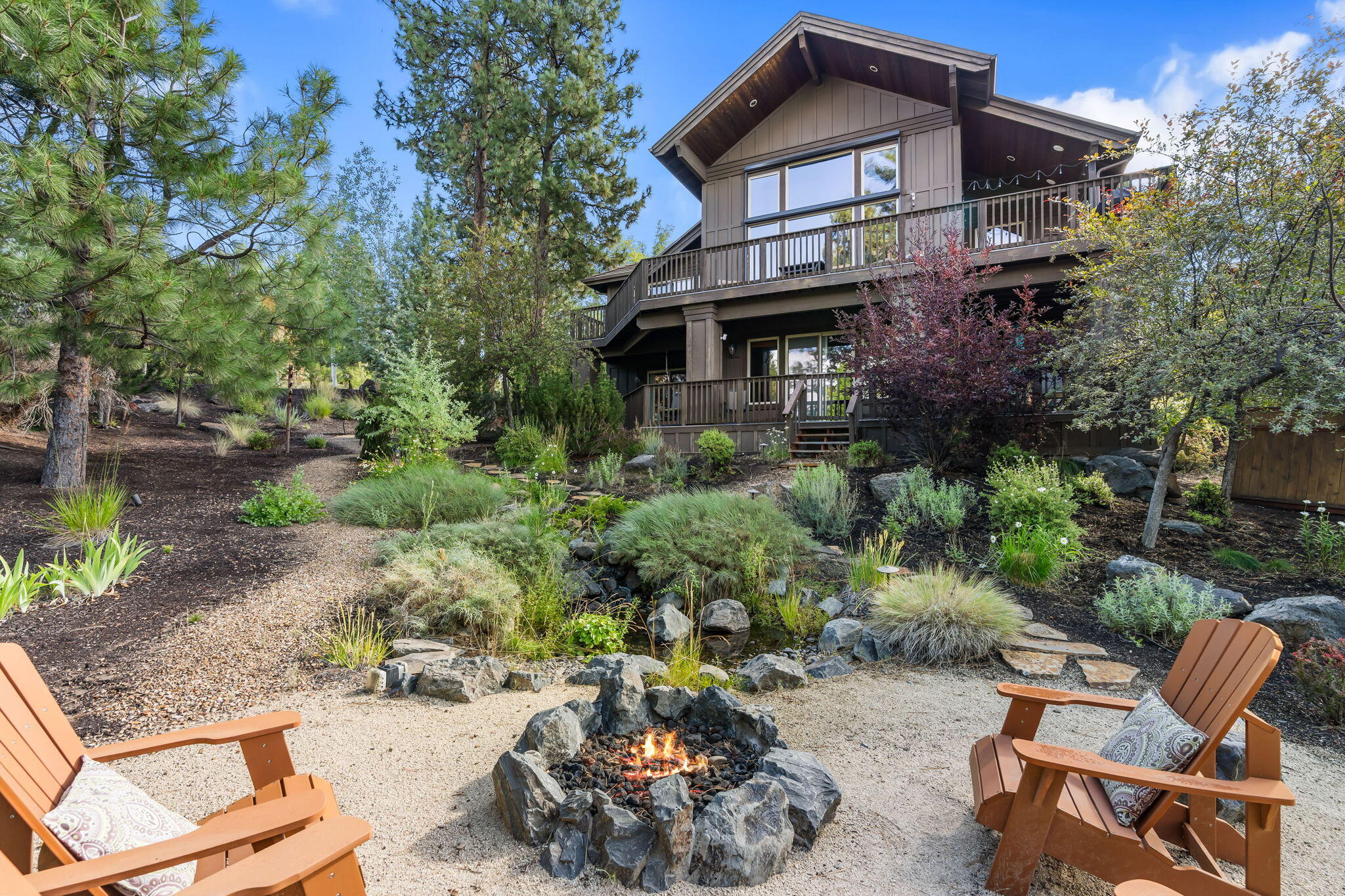 Bend, Oregon, 97702, United States, 4 Bedrooms Bedrooms, ,3 BathroomsBathrooms,Residential,Active,1913968