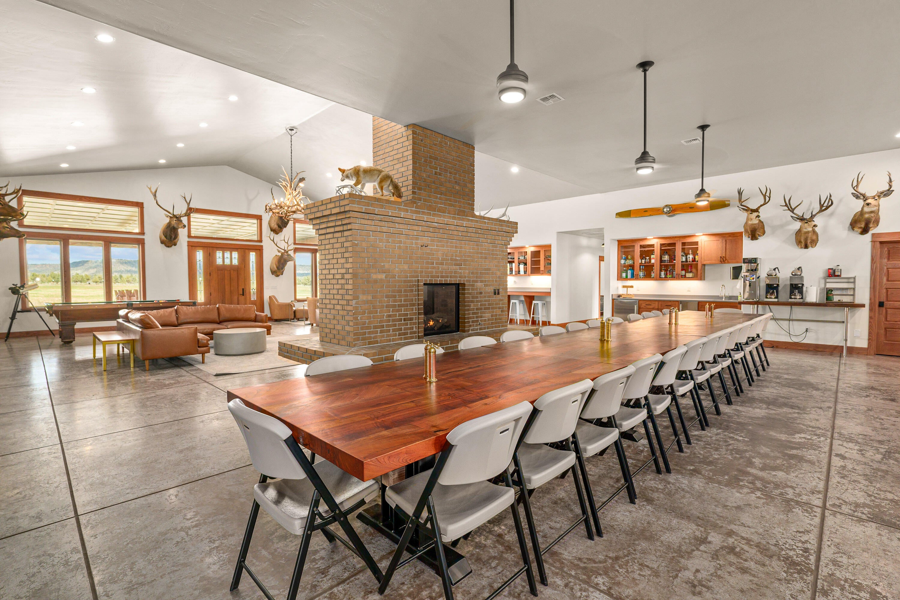 Bonanza, Oregon, 97623, United States, 3 Bedrooms Bedrooms, ,4 BathroomsBathrooms,Residential,Active,1876681