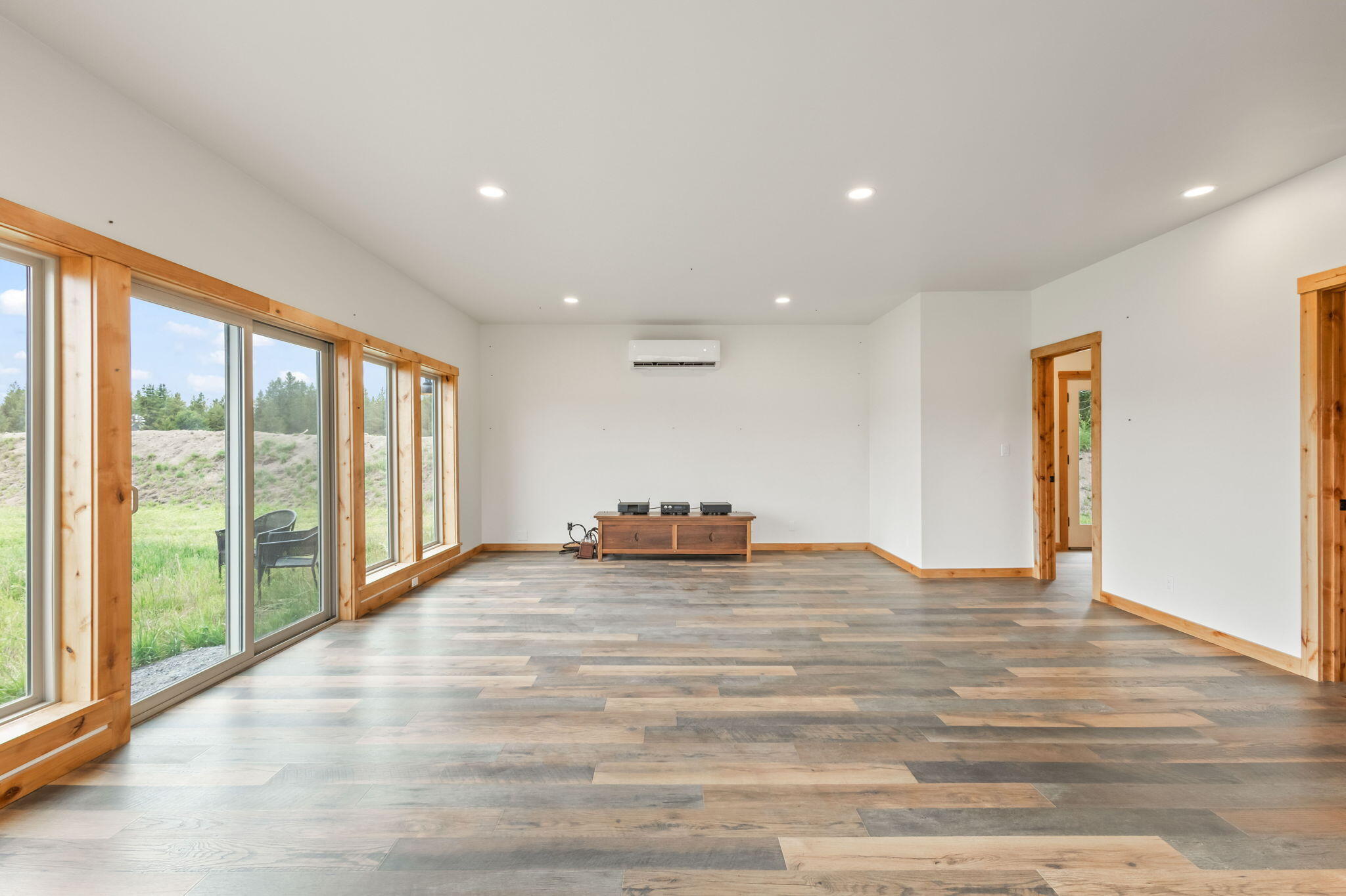 Bend, Oregon, 97707, United States, 3 Bedrooms Bedrooms, ,3 BathroomsBathrooms,Residential,Active,1880197