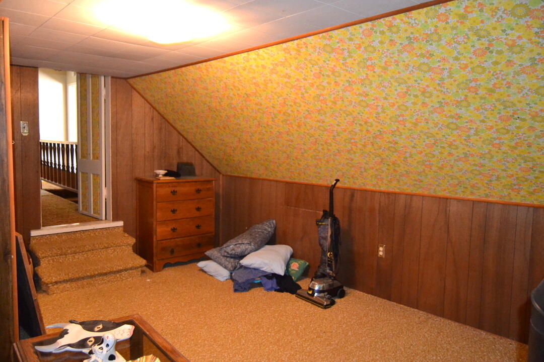 Grants Pass, Oregon, 97526, United States, 4 Bedrooms Bedrooms, ,2 BathroomsBathrooms,Residential,Active,1973303