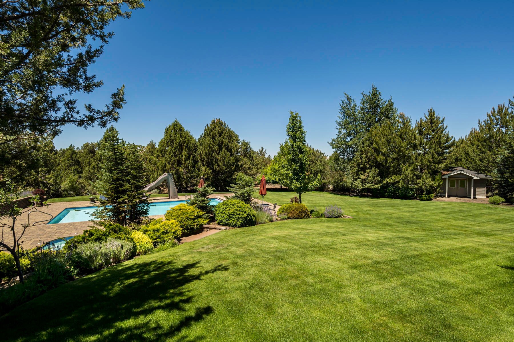 Bend, Oregon, 97702, United States, ,6 BathroomsBathrooms,Residential,Active,1726978