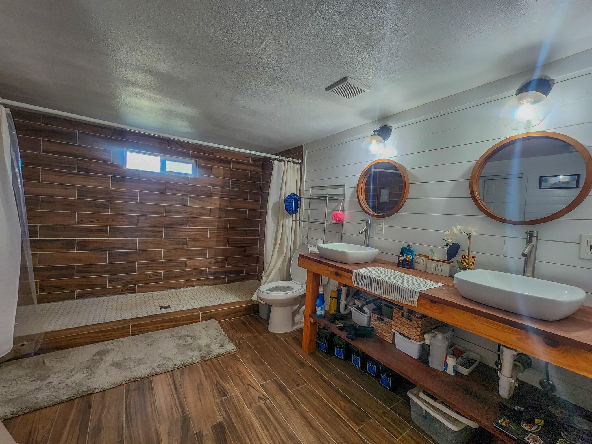 Selma, Oregon, 97538, United States, 3 Bedrooms Bedrooms, ,2 BathroomsBathrooms,Residential,Active,1909861
