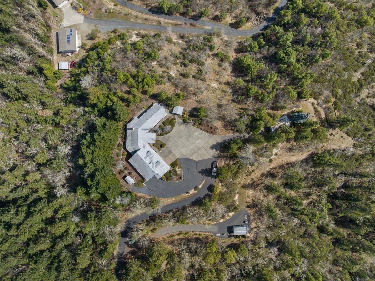 Grants Pass, Oregon, 97527, United States, 3 Bedrooms Bedrooms, ,3 BathroomsBathrooms,Residential,Active,1990612