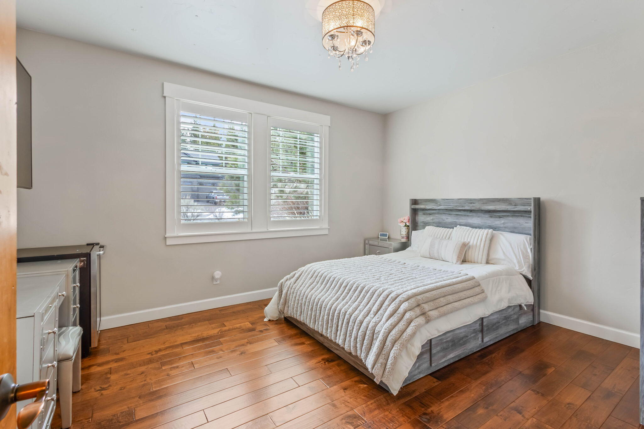 Bend, Oregon, 97702, United States, 4 Bedrooms Bedrooms, ,5 BathroomsBathrooms,Residential,Active,1726847