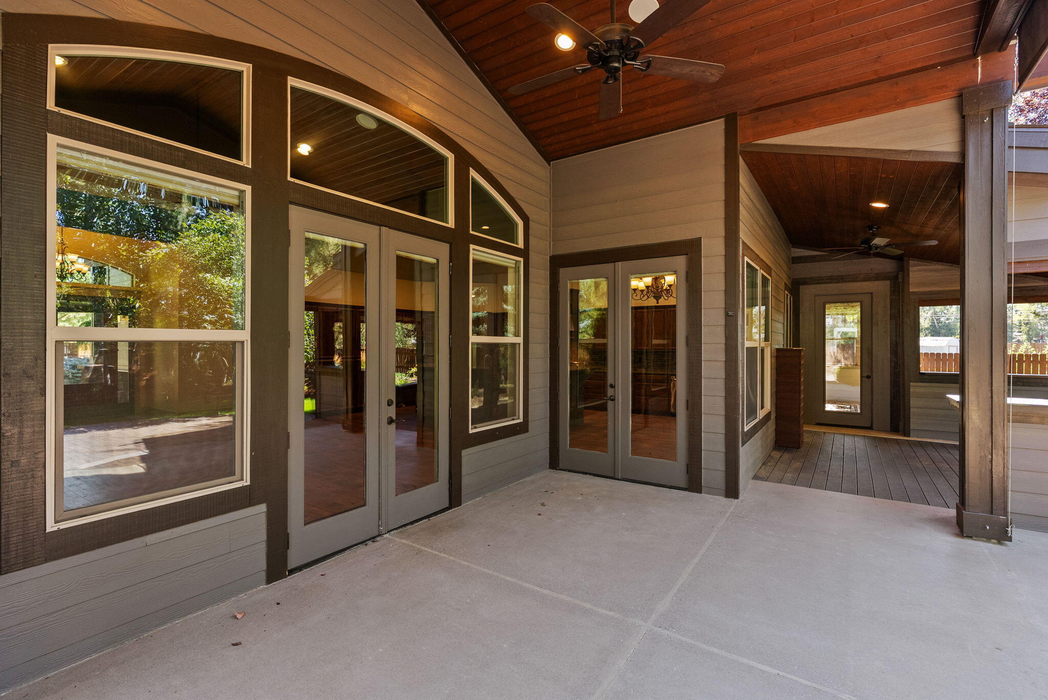 Bend, Oregon, 97702, United States, 3 Bedrooms Bedrooms, ,4 BathroomsBathrooms,Residential,Active,1952481