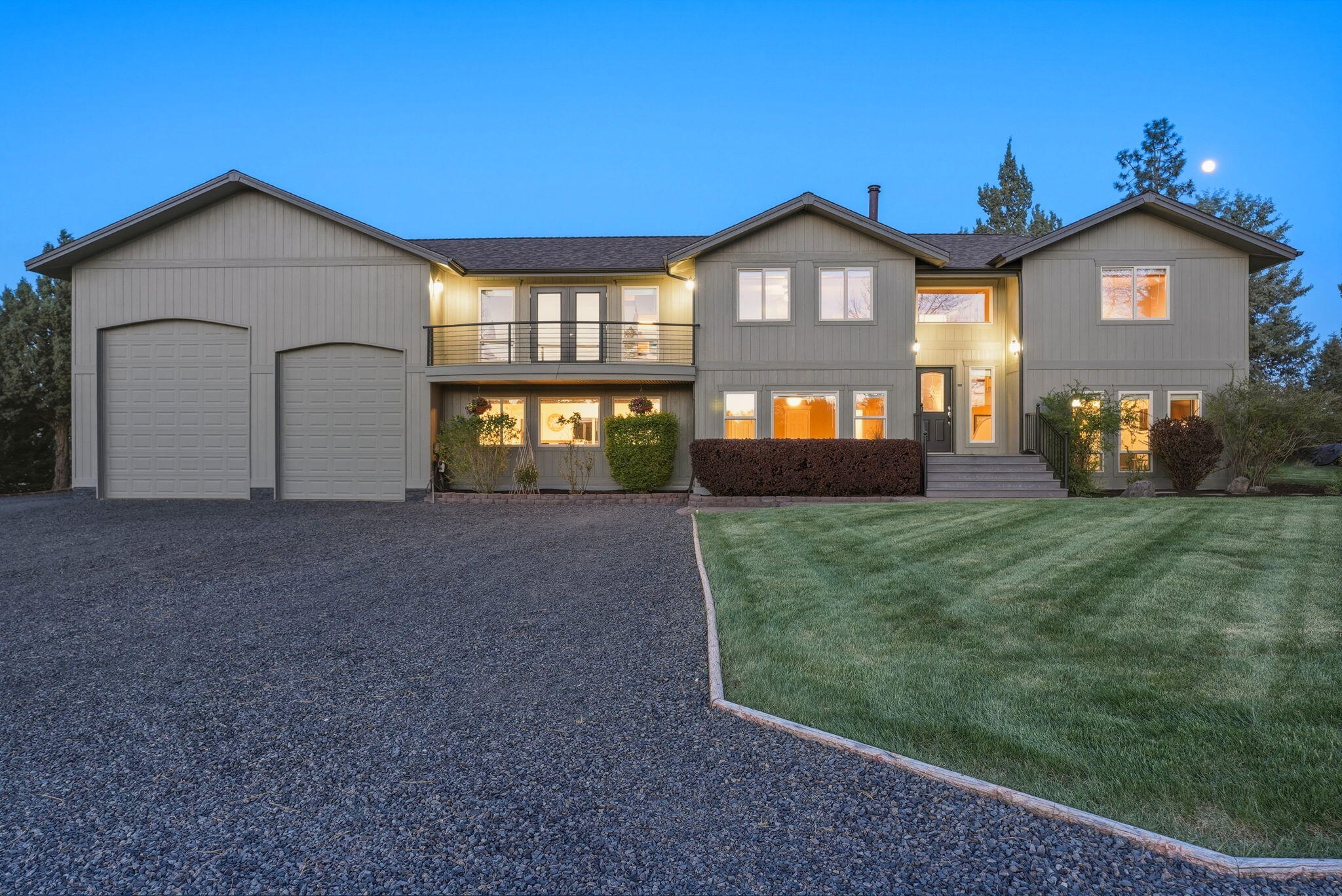 Bend, Oregon, 97702, United States, 3 Bedrooms Bedrooms, ,5 BathroomsBathrooms,Residential,Active,2045021