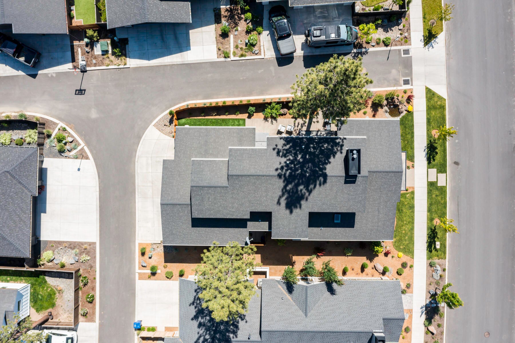 Bend, Oregon, 97703, United States, 3 Bedrooms Bedrooms, ,3 BathroomsBathrooms,Residential,Active,2008310