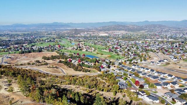 Eagle Point, Oregon, 97524, United States, 4 Bedrooms Bedrooms, ,3 BathroomsBathrooms,Residential,Active,1999907