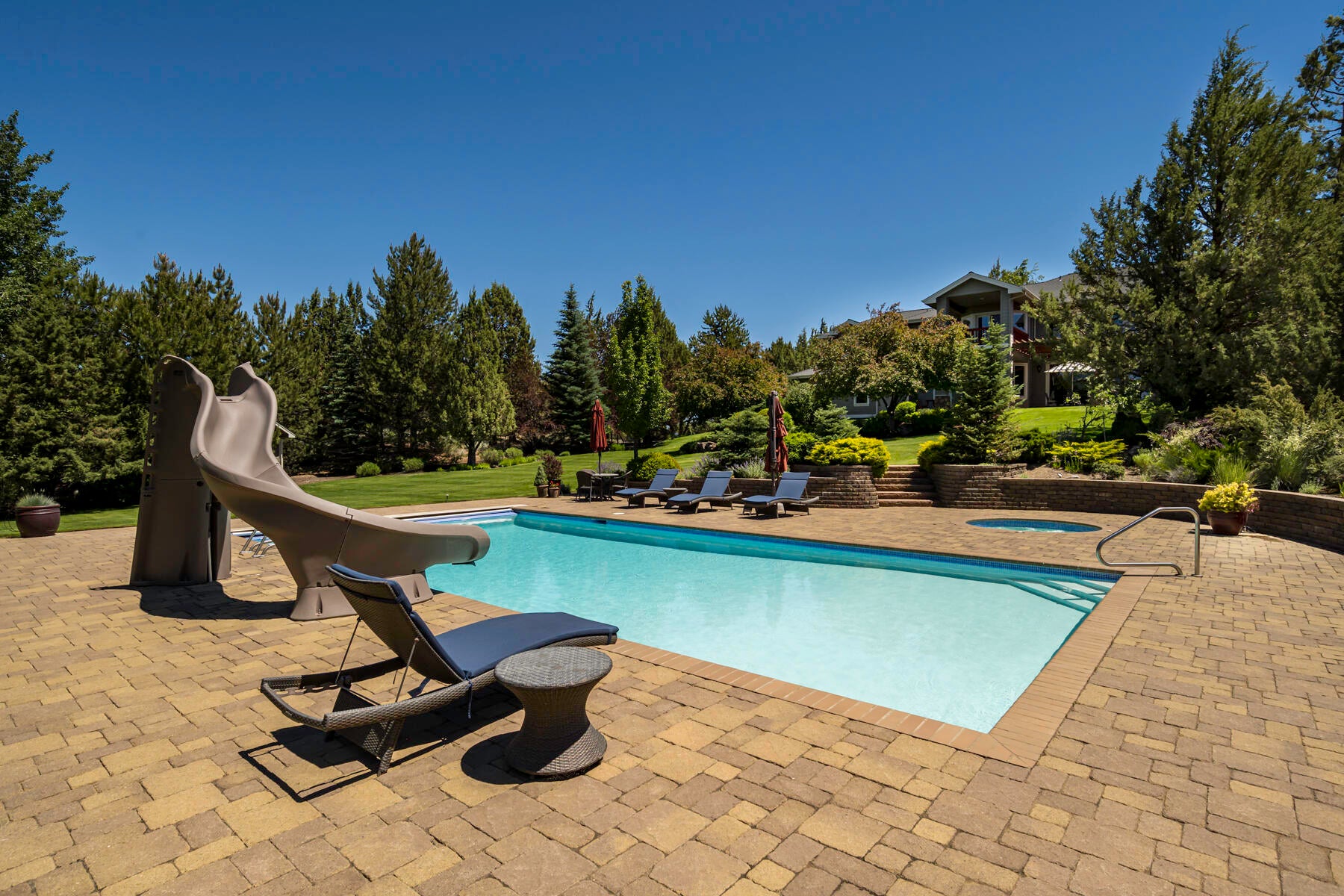 Bend, Oregon, 97702, United States, ,6 BathroomsBathrooms,Residential,Active,1726978