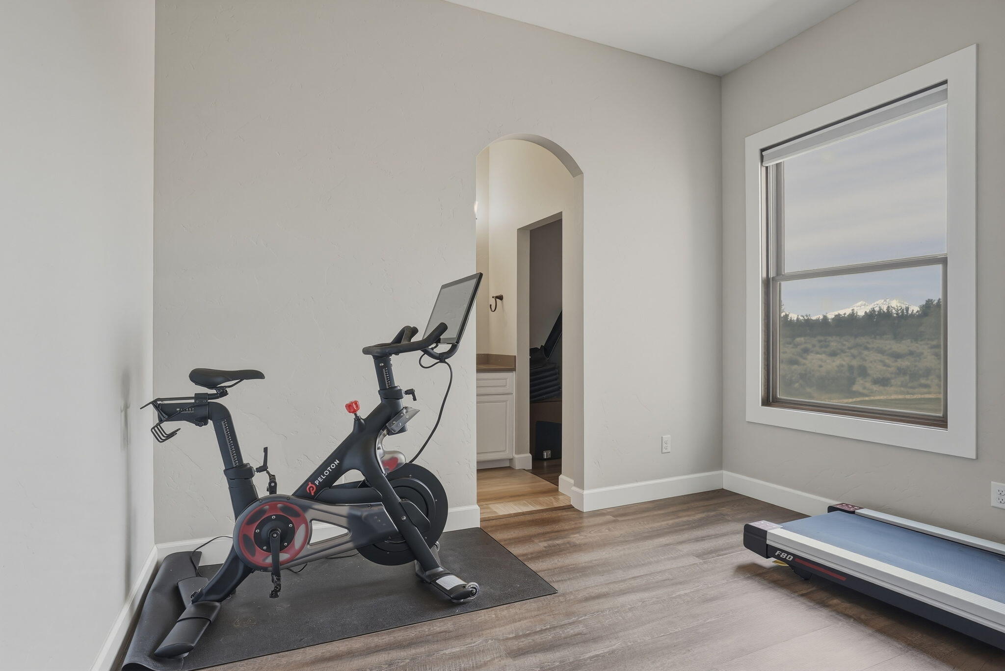 Sisters, Oregon, 97759, United States, 3 Bedrooms Bedrooms, ,3 BathroomsBathrooms,Residential,Active,2043417