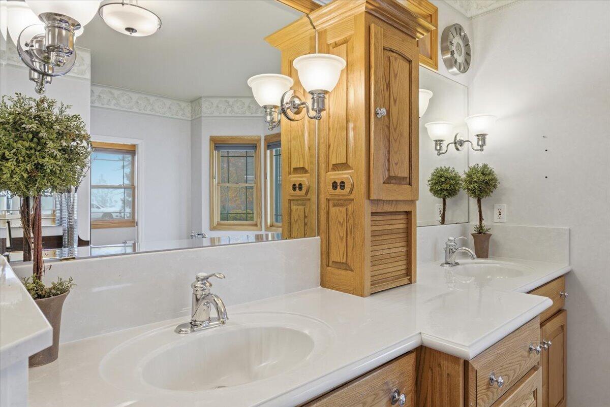 Grants Pass, Oregon, 97527, United States, 3 Bedrooms Bedrooms, ,3 BathroomsBathrooms,Residential,Active,1990612