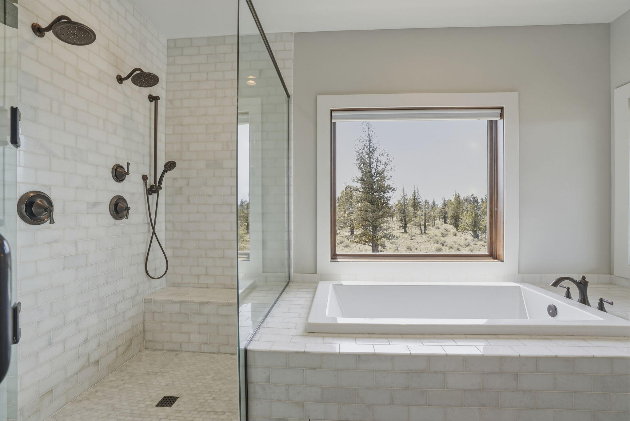 Sisters, Oregon, 97759, United States, 3 Bedrooms Bedrooms, ,3 BathroomsBathrooms,Residential,Active,2043417