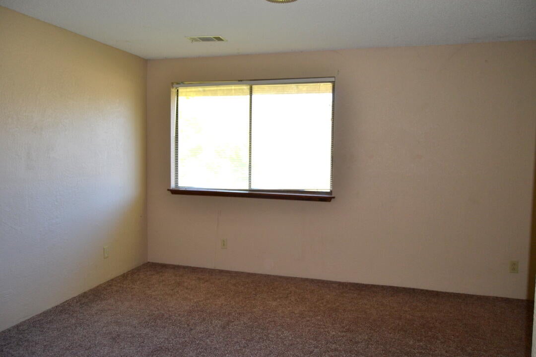 Applegate, Oregon, 97530, United States, 4 Bedrooms Bedrooms, ,3 BathroomsBathrooms,Residential,Active,1963259