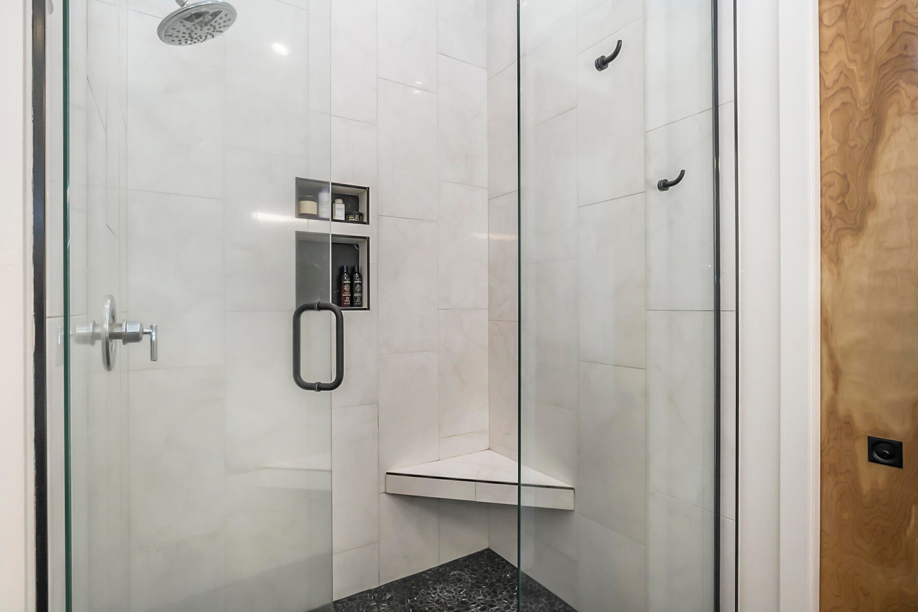 Bend, Oregon, 97703, United States, 3 Bedrooms Bedrooms, ,3 BathroomsBathrooms,Residential,Active,2008310