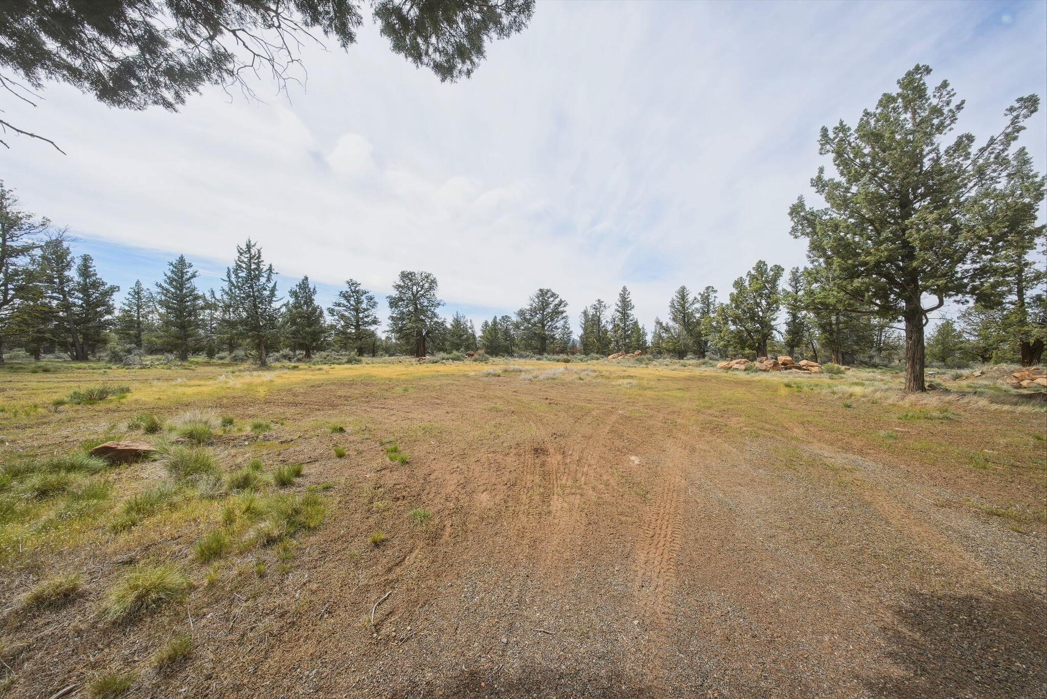 Sisters, Oregon, 97759, United States, 3 Bedrooms Bedrooms, ,3 BathroomsBathrooms,Residential,Active,2043417