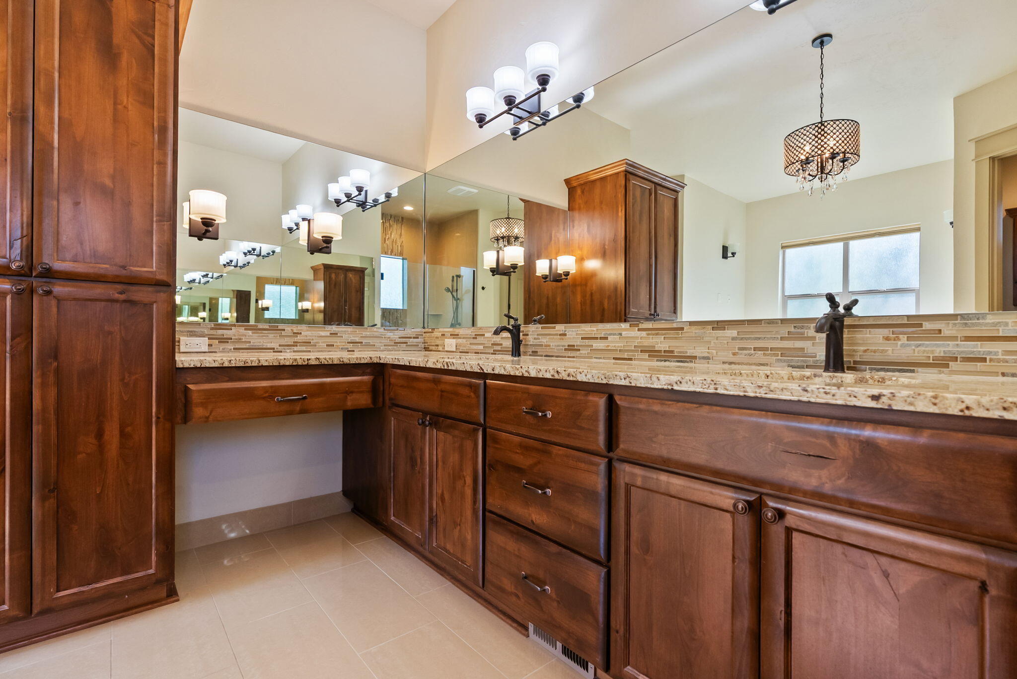 Bend, Oregon, 97702, United States, 3 Bedrooms Bedrooms, ,4 BathroomsBathrooms,Residential,Active,1952481