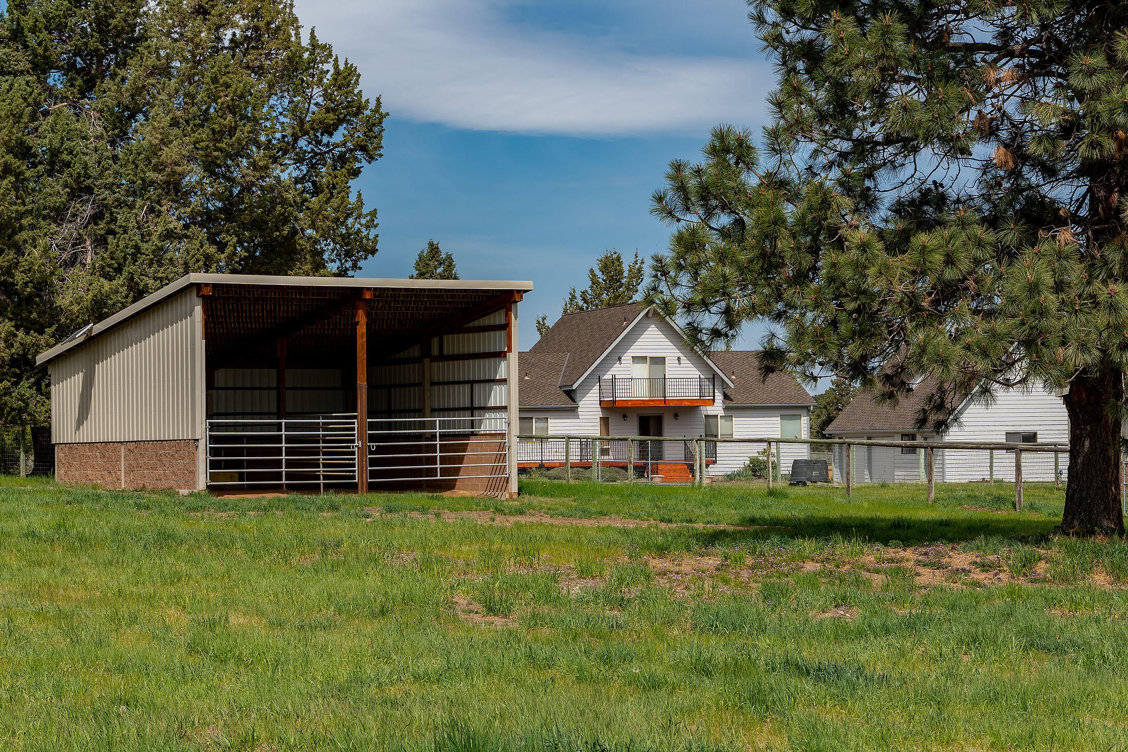 Bend, Oregon, 97702, United States, 3 Bedrooms Bedrooms, ,3 BathroomsBathrooms,Residential,Active,1952444