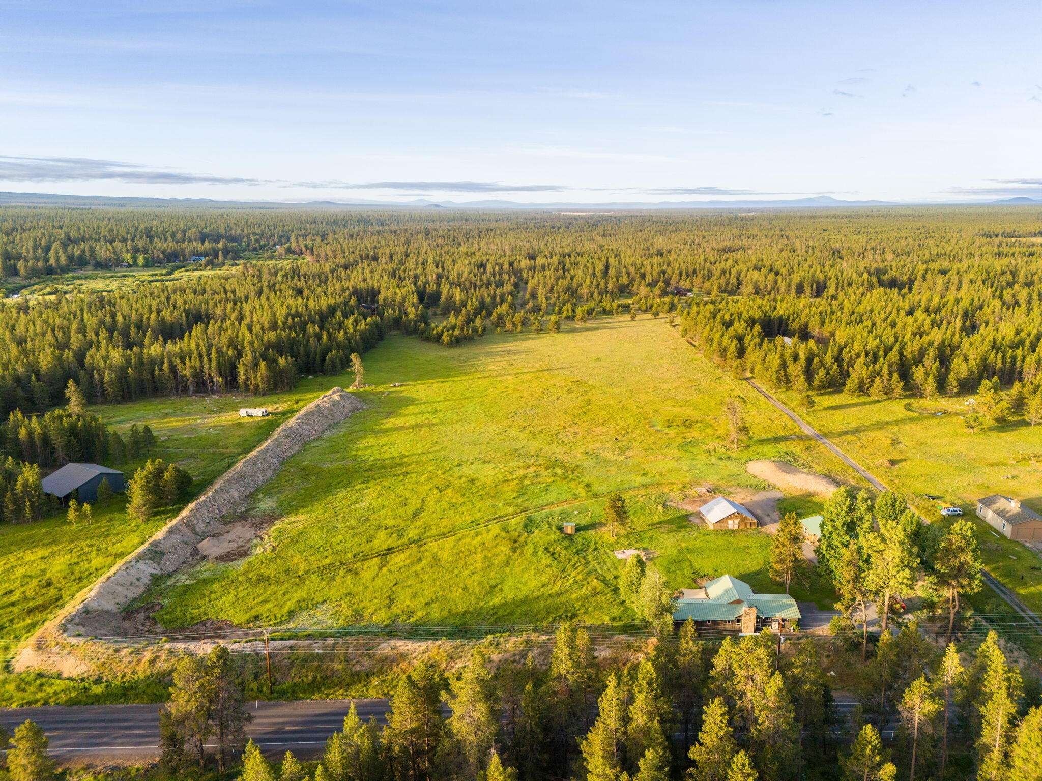 Bend, Oregon, 97707, United States, 3 Bedrooms Bedrooms, ,3 BathroomsBathrooms,Residential,Active,1880197