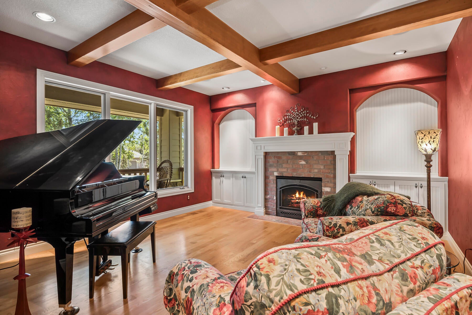 Bend, Oregon, 97702, United States, ,6 BathroomsBathrooms,Residential,Active,1726978