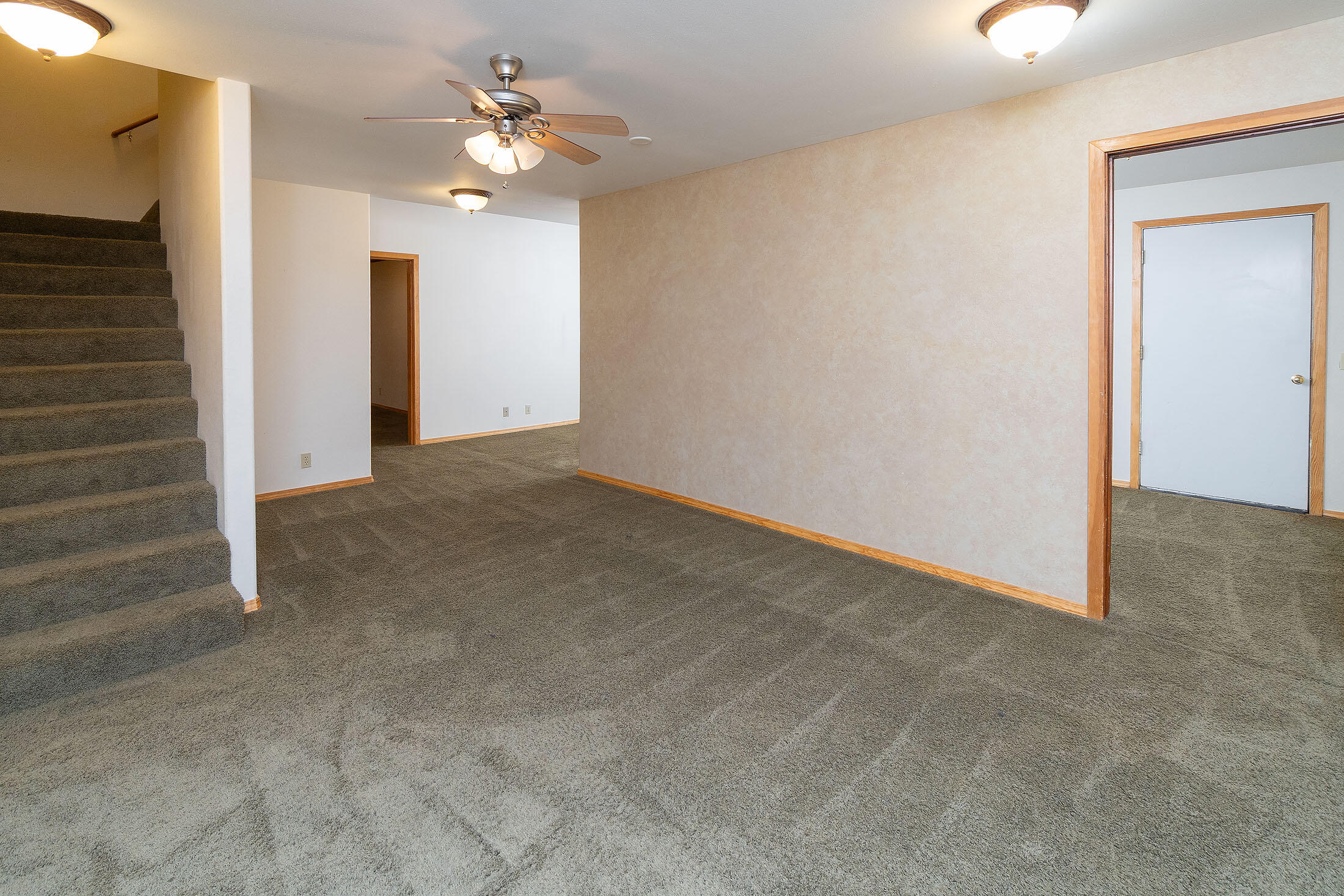 Bend, Oregon, 97702, United States, 3 Bedrooms Bedrooms, ,3 BathroomsBathrooms,Residential,Active,1952444