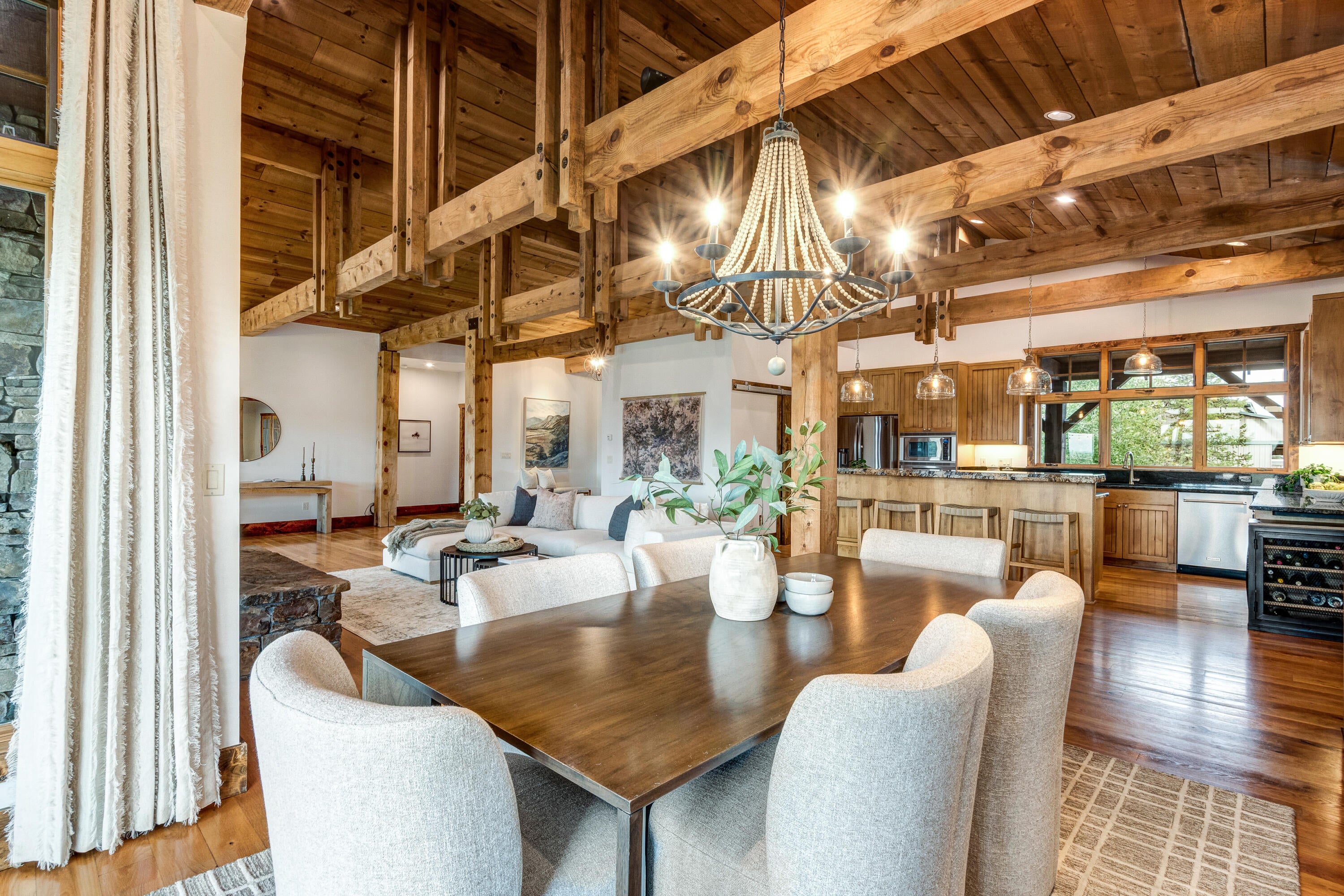 Bend, Oregon, 97703, United States, 3 Bedrooms Bedrooms, ,3 BathroomsBathrooms,Residential,Active,1953693