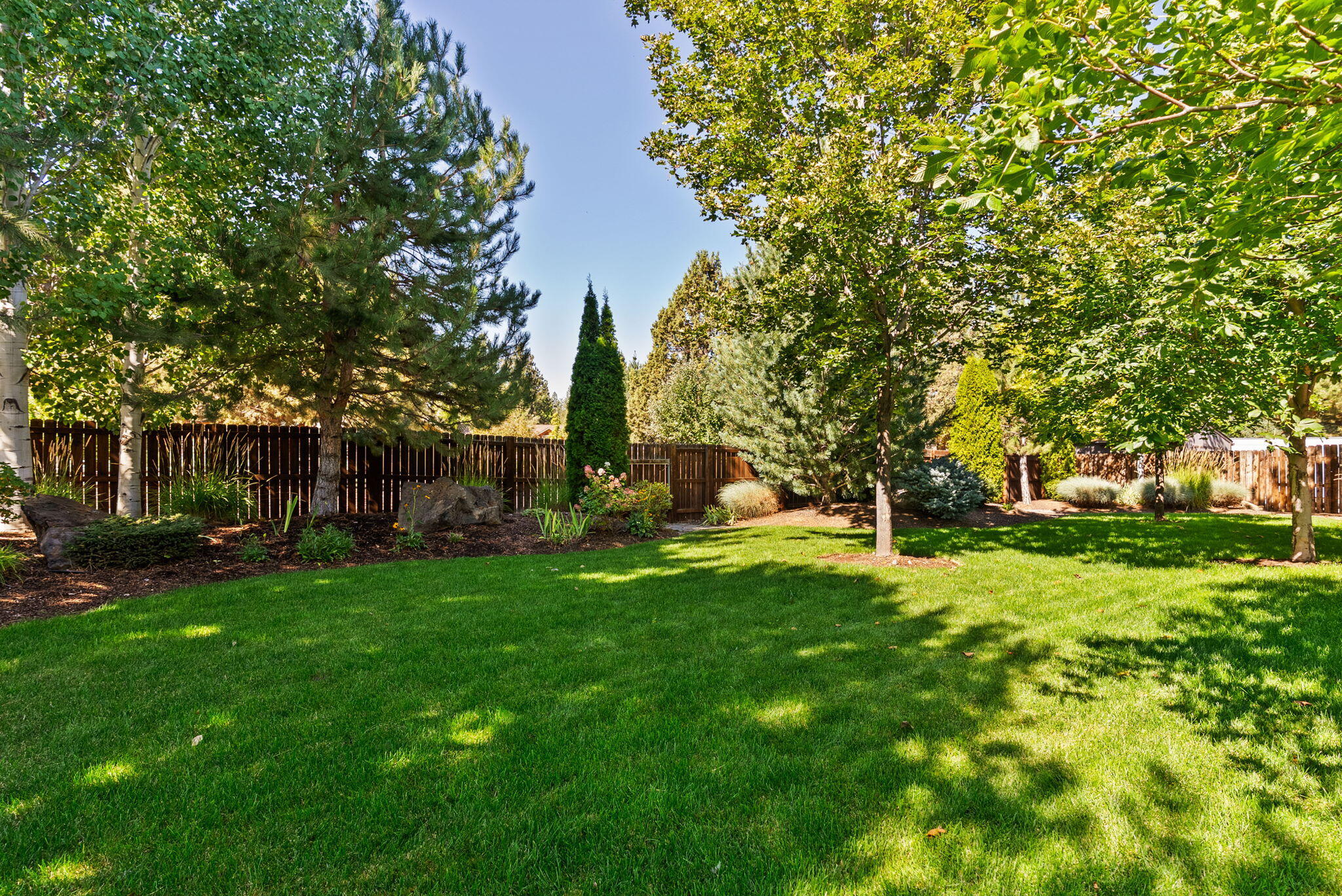 Bend, Oregon, 97702, United States, 3 Bedrooms Bedrooms, ,4 BathroomsBathrooms,Residential,Active,1952481