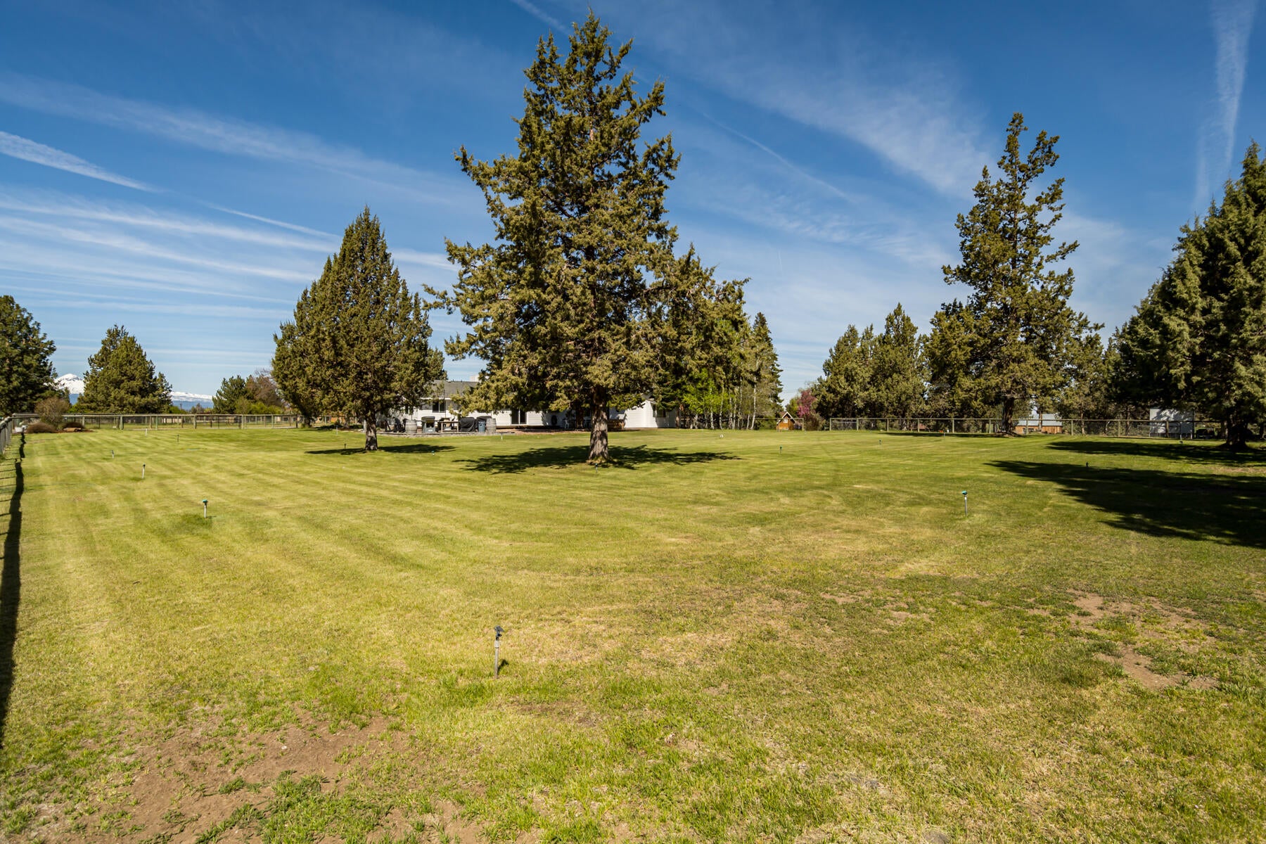 Bend, Oregon, 97703, United States, 4 Bedrooms Bedrooms, ,3 BathroomsBathrooms,Residential,Active,1790219