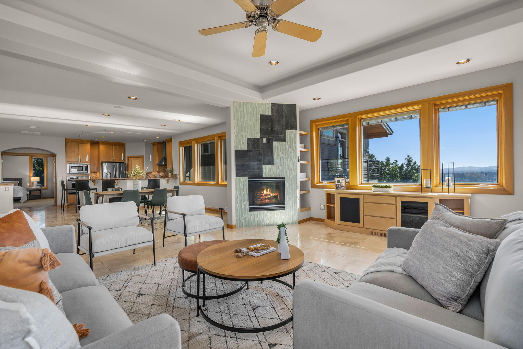 Bend, Oregon, 97702, United States, 3 Bedrooms Bedrooms, ,4 BathroomsBathrooms,Residential,Active,1929788