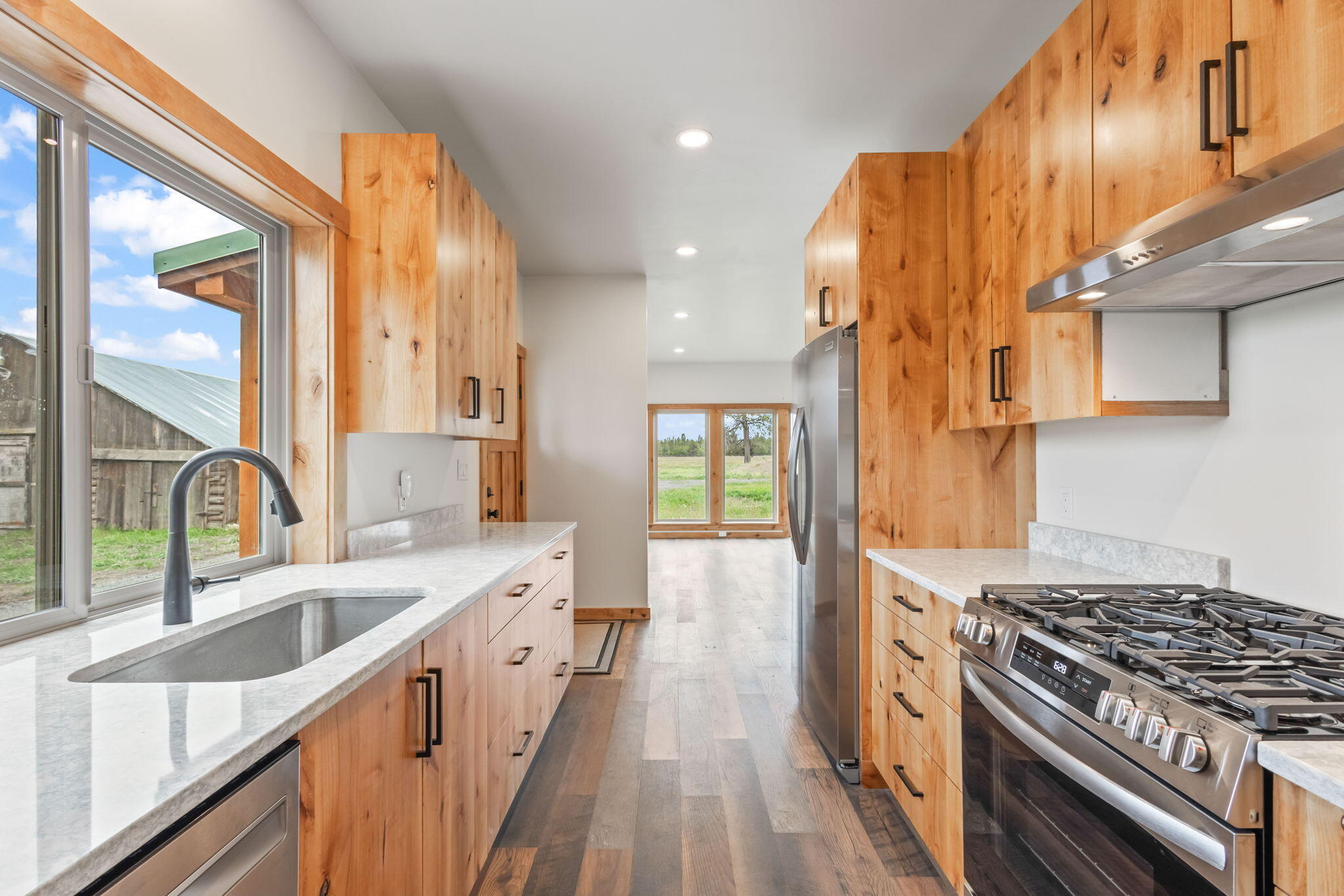 Bend, Oregon, 97707, United States, 3 Bedrooms Bedrooms, ,3 BathroomsBathrooms,Residential,Active,1880197